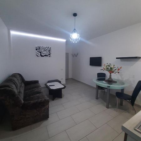 Ferienwohnung Golden Stars Arad Exterior foto